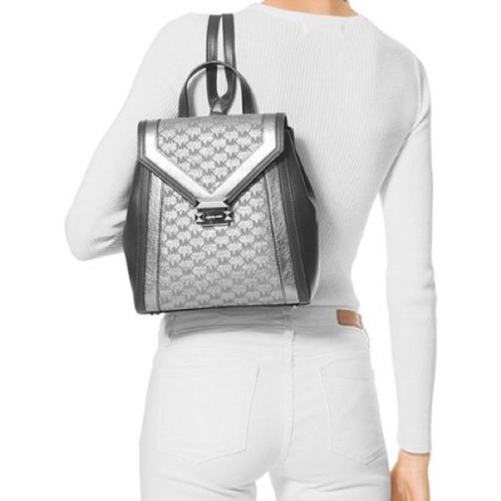 Like new Authentic Micheal Kors medium size backpack - NEW CONDITION